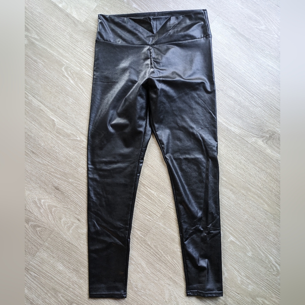 Faux Leather size L Leggings